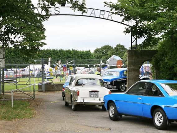 Boston Classic Car Club show at Graves Park on August 13 EMN-170908-150834001