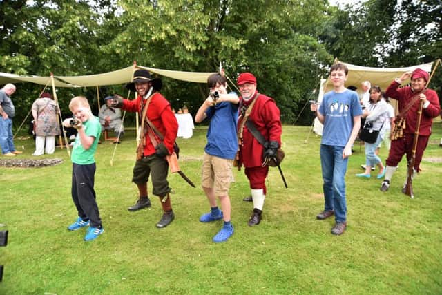 Civil War weekend at Tattershall Castle EMN-170708-083629001