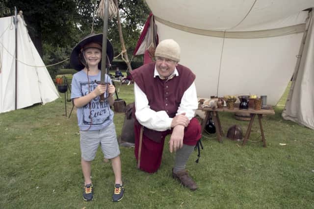Civil War weekend at Tattershall Castle EMN-170708-083536001