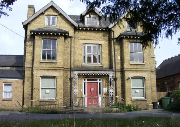 The former Laundon House Clinic, Sleaford. EMN-170914-174702001