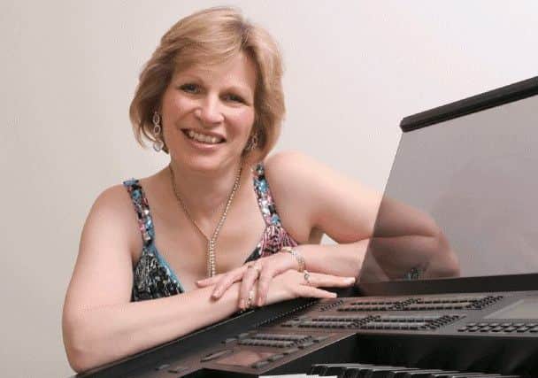Janet Dowsett EMN-170210-072217001
