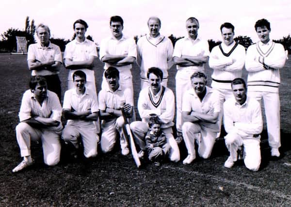 Heckington cricket club team from 1992. EMN-170927-171050001