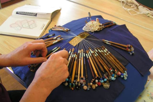 Lacemakers Guild EMN-170310-140434001