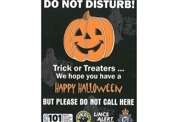 People can pick up copies of this trick or treaters poster from Sleaford Police Station. EMN-171019-112529001