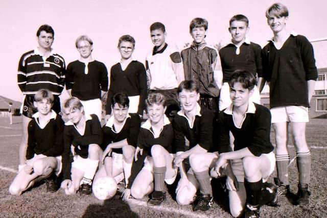 Billinghay's Lafford School football team in 1992. EMN-171030-115258001