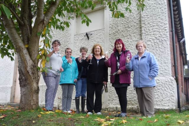 Bulb planting at Binbrook & District WI EMN-171023-074641001