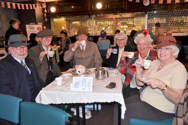 Vintage enthusiasts pictured at the Lindsey Lodge Vintage Fair EMN-171025-174533001