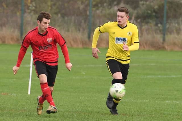 Nathan Thompson tries to get something going for Sleaford EMN-171030-132225002