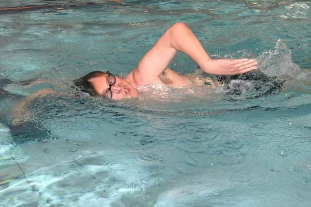Rotary swimathon at Sleaford Leisure Centre. EMN-171120-125258001