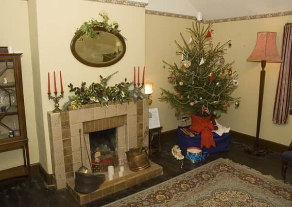 Christmas at Woodhall Spa Cottage Museum EMN-171121-174759001