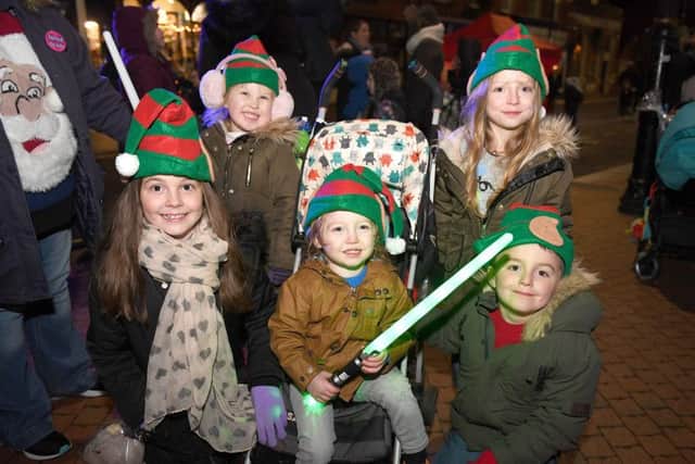 Spilsby Christmas Market and lights switch-on. L-R Bailey Atkinson 9, Eden Taylor 4, Henry Atkinson 2, Daisy Atkinson 6 and Kenny Atkinson 5 of Spilsby. ANL-171127-133706001